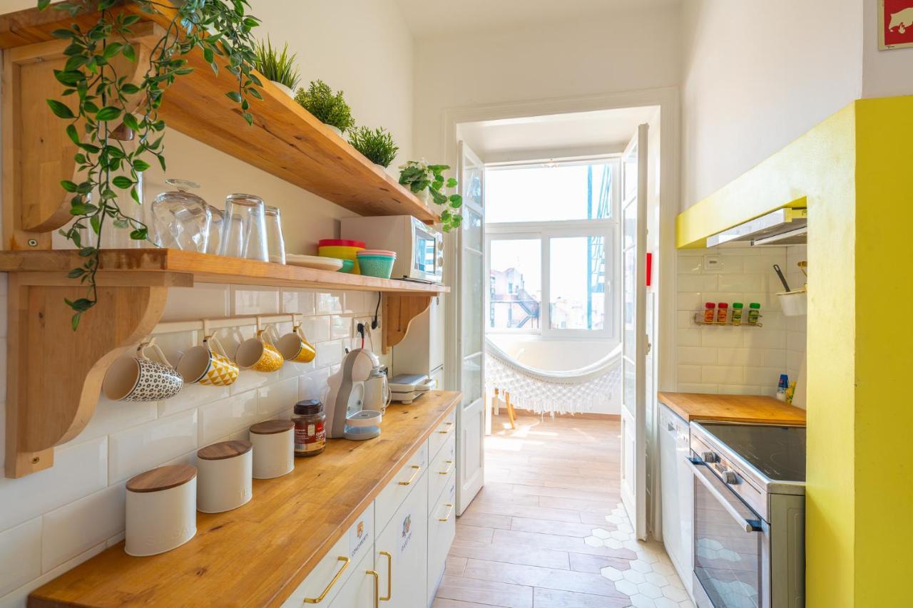 Wanderful Home - Travel Themed Apartment Lissabon Buitenkant foto